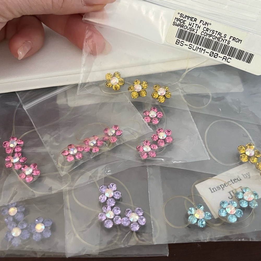 Colorful Floral Anklets - Picture 2 of 3